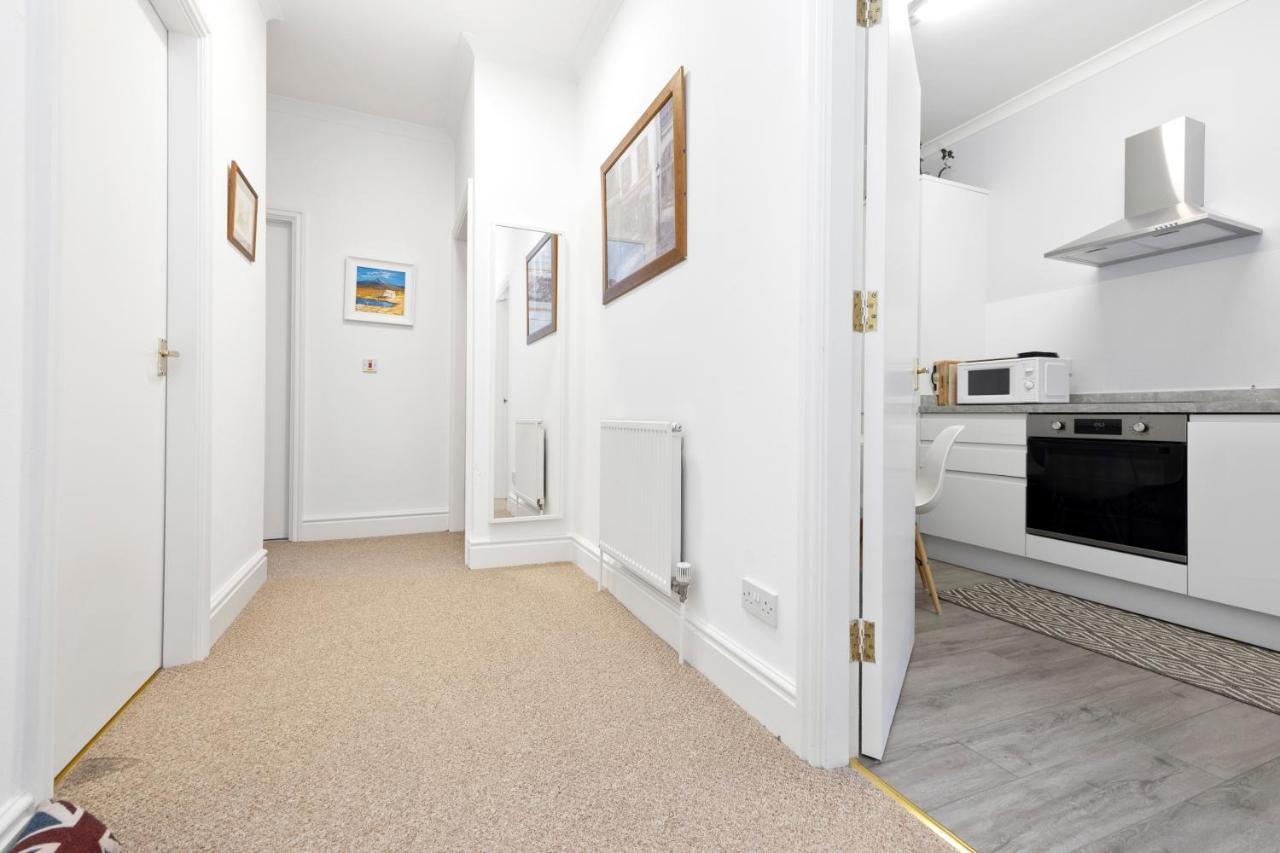 Joivy Modern Flat On Rose Street Apartment Единбург Екстериор снимка