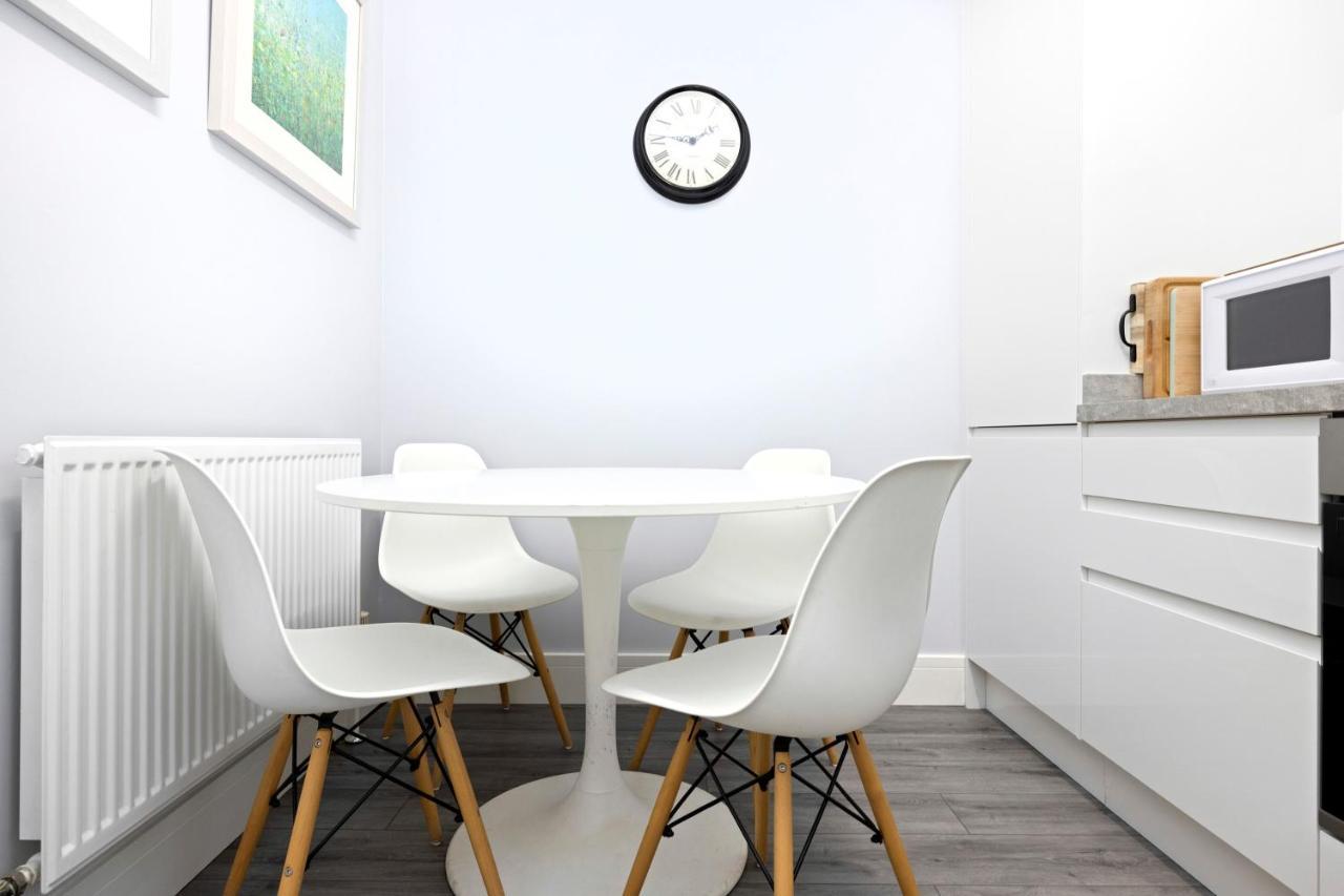 Joivy Modern Flat On Rose Street Apartment Единбург Екстериор снимка