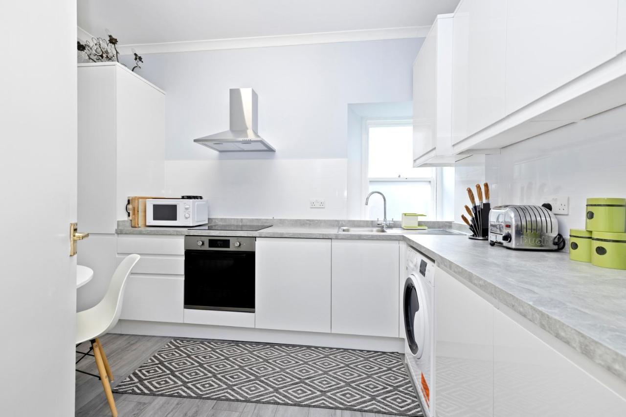 Joivy Modern Flat On Rose Street Apartment Единбург Екстериор снимка